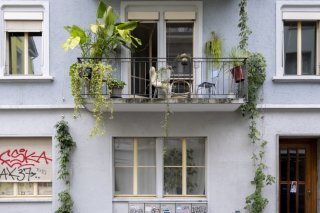 Le Conseil fédéral veut plus de logements abordables en Suisse, de plus en plus impactée par la pénurie de logements (image d'illustration). KEYSTONE/CHRISTIAN MERZ